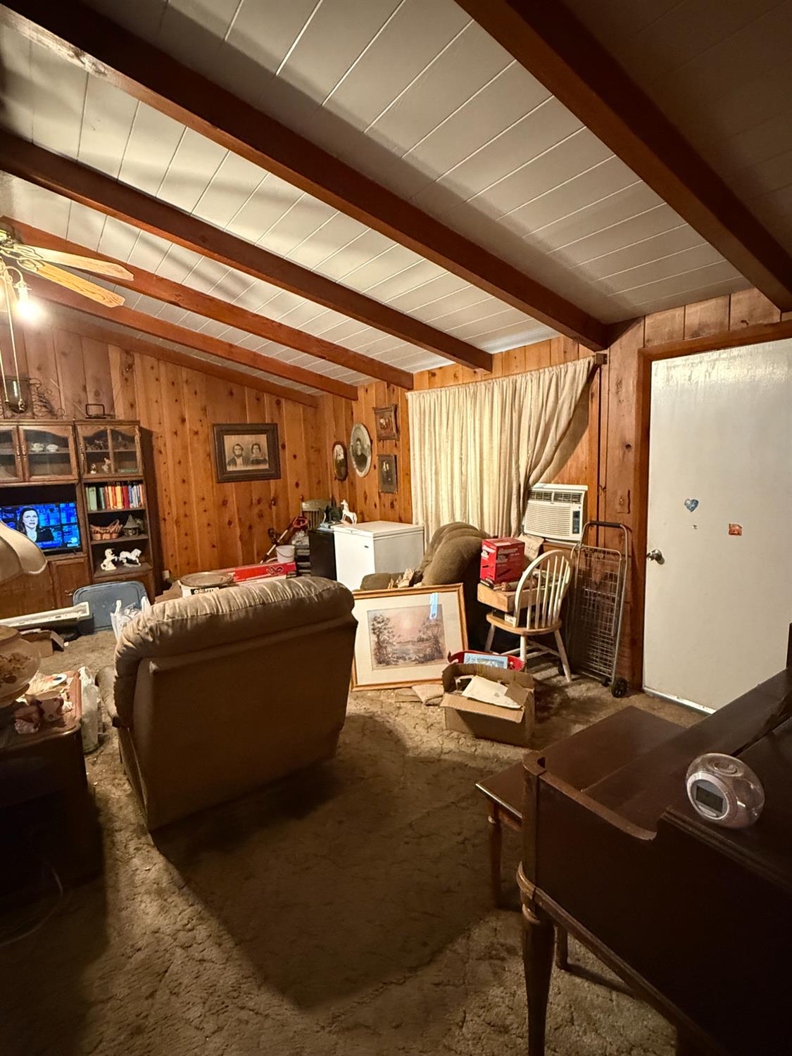 742 S Park Circle Dr, Fresno, CA 93727