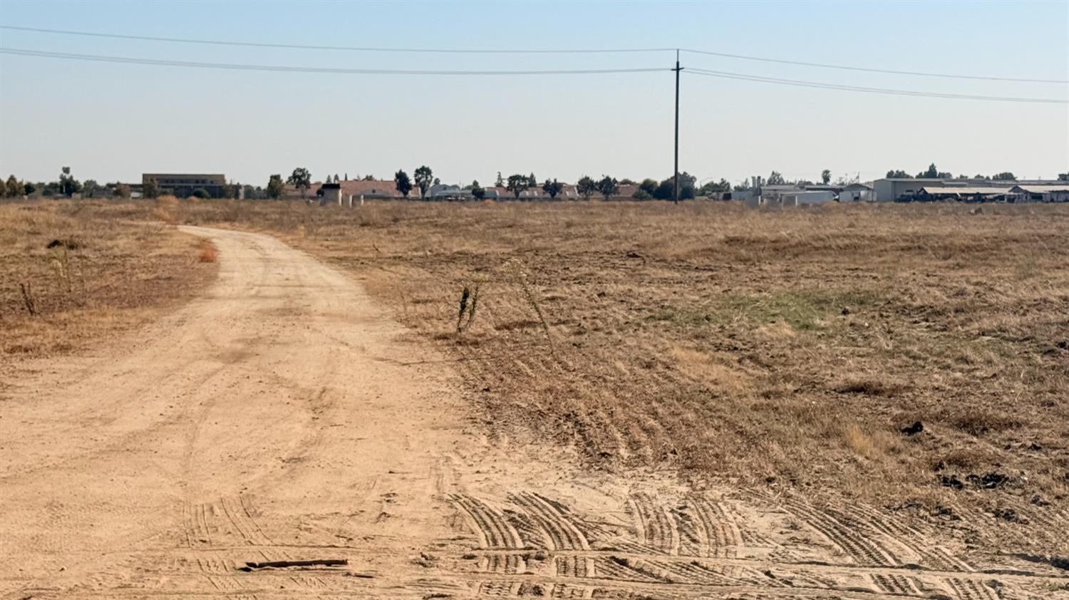 123 E South Ave #0, Parlier, CA 93648