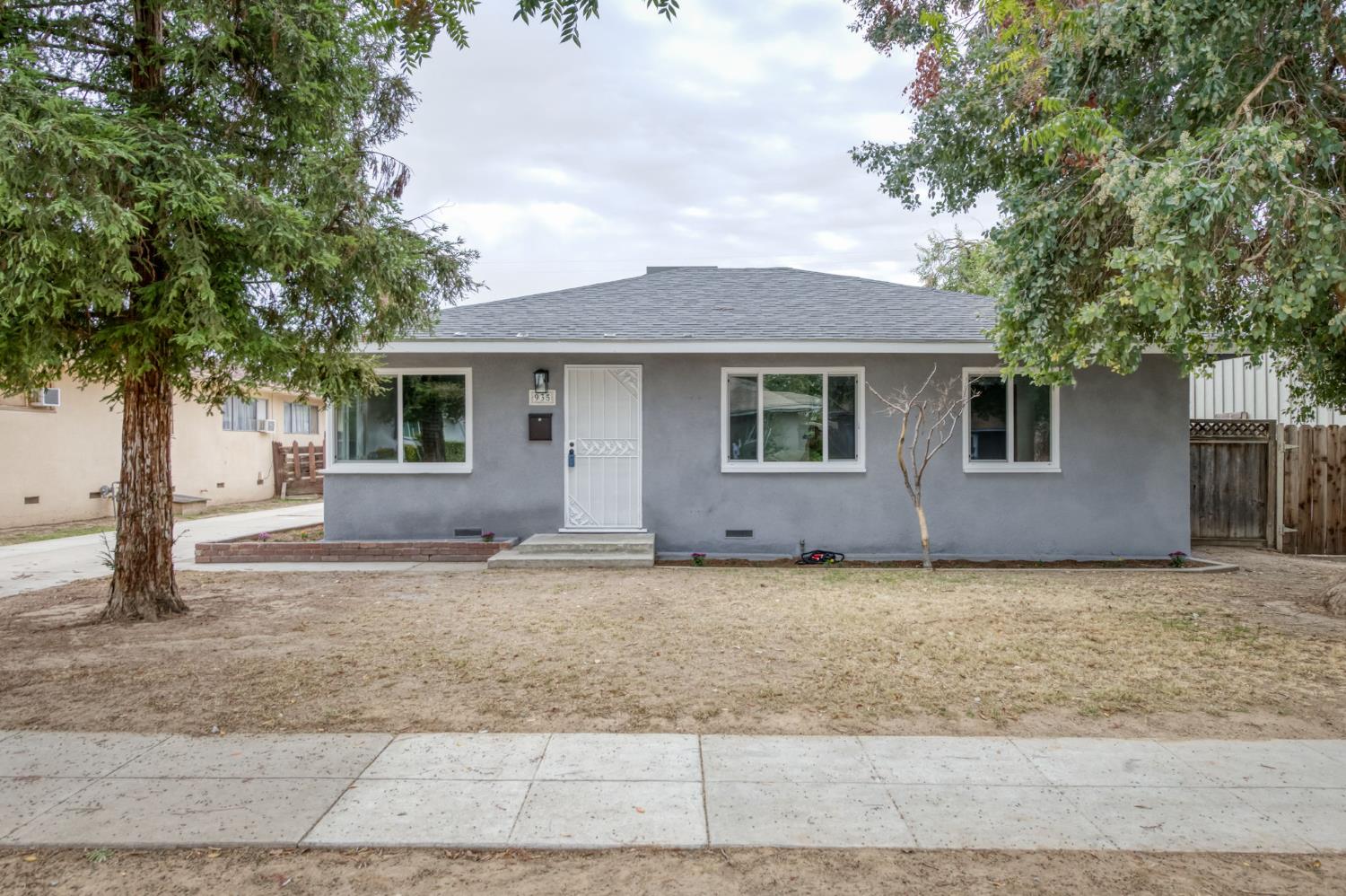 935 W Princeton Ave, Fresno, CA 93705