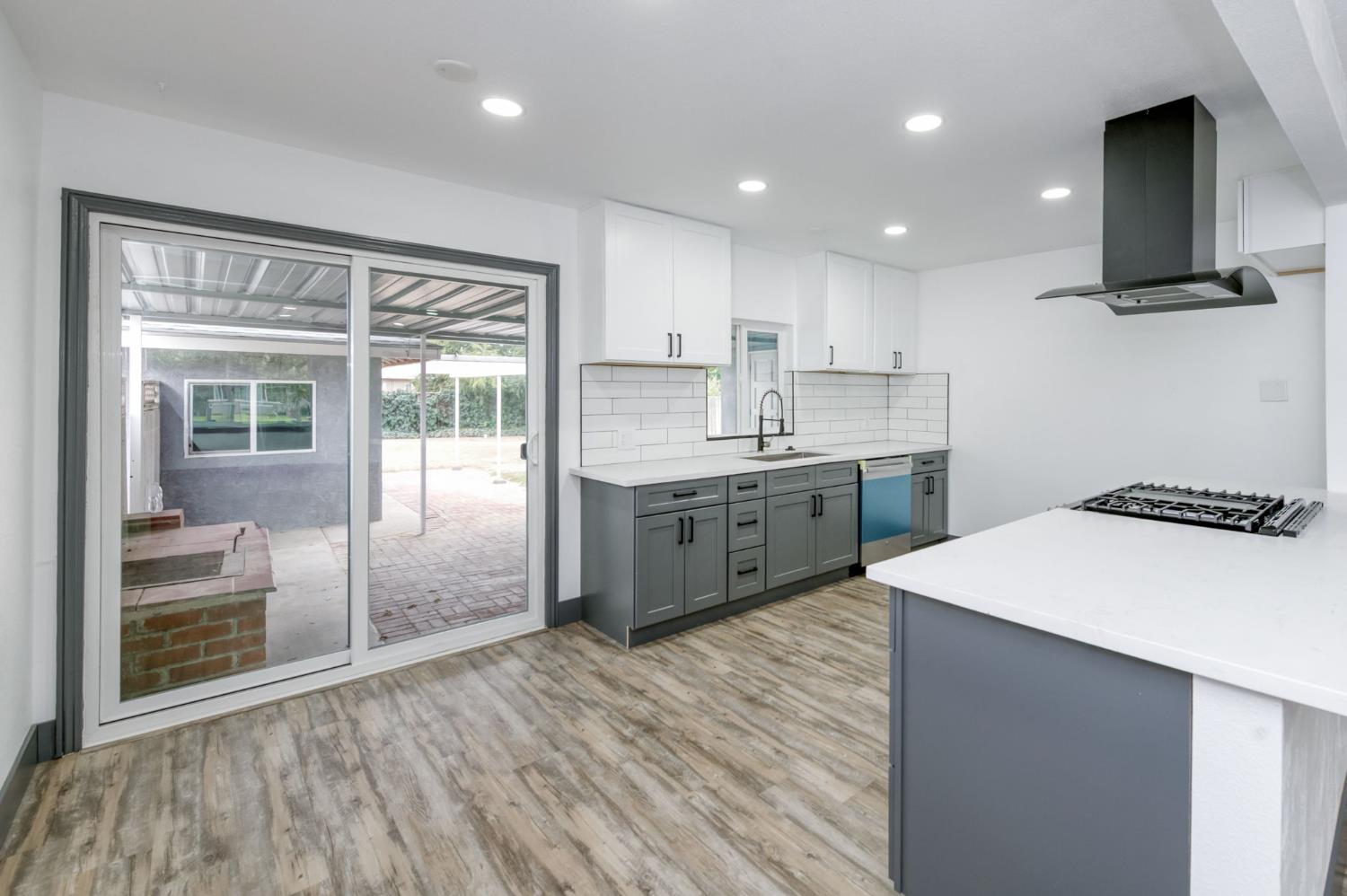 935 W Princeton Ave, Fresno, CA 93705