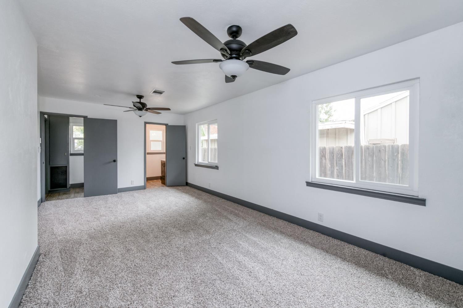 935 W Princeton Ave, Fresno, CA 93705