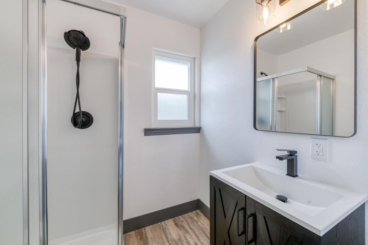 935 W Princeton Ave, Fresno, CA 93705