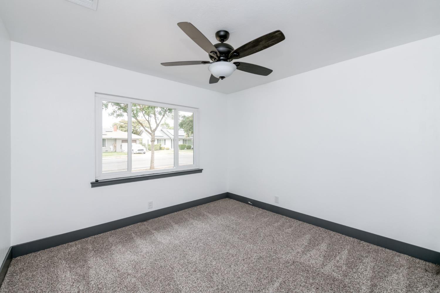 935 W Princeton Ave, Fresno, CA 93705