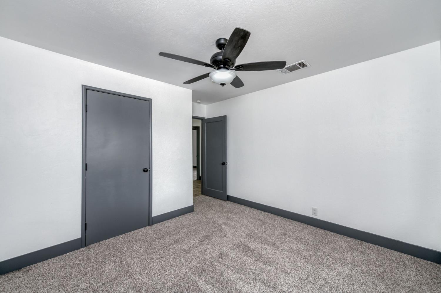 935 W Princeton Ave, Fresno, CA 93705