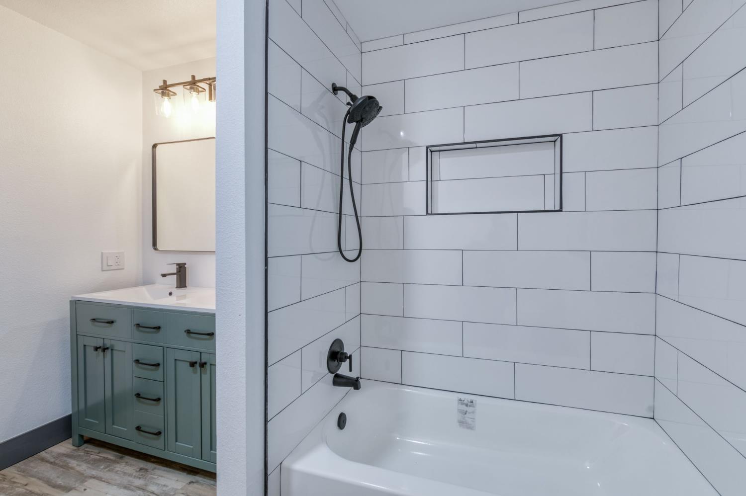 935 W Princeton Ave, Fresno, CA 93705