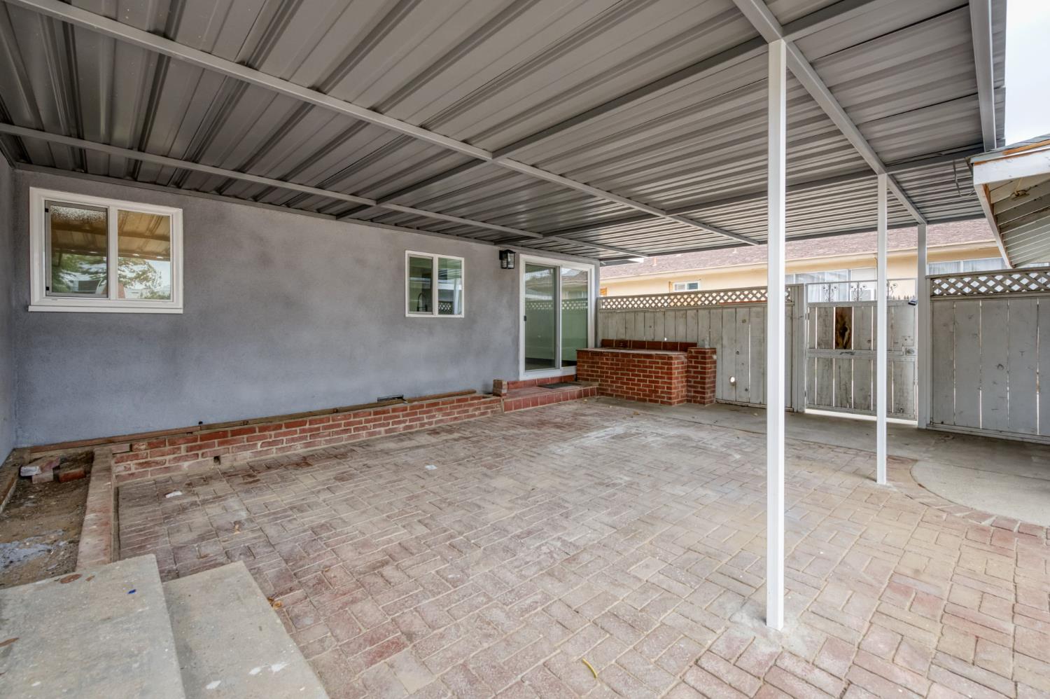 935 W Princeton Ave, Fresno, CA 93705