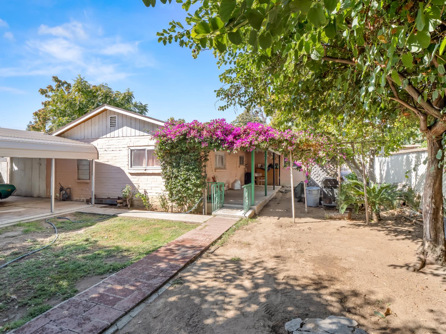 128 S Willow Ave, Fresno, CA 93727