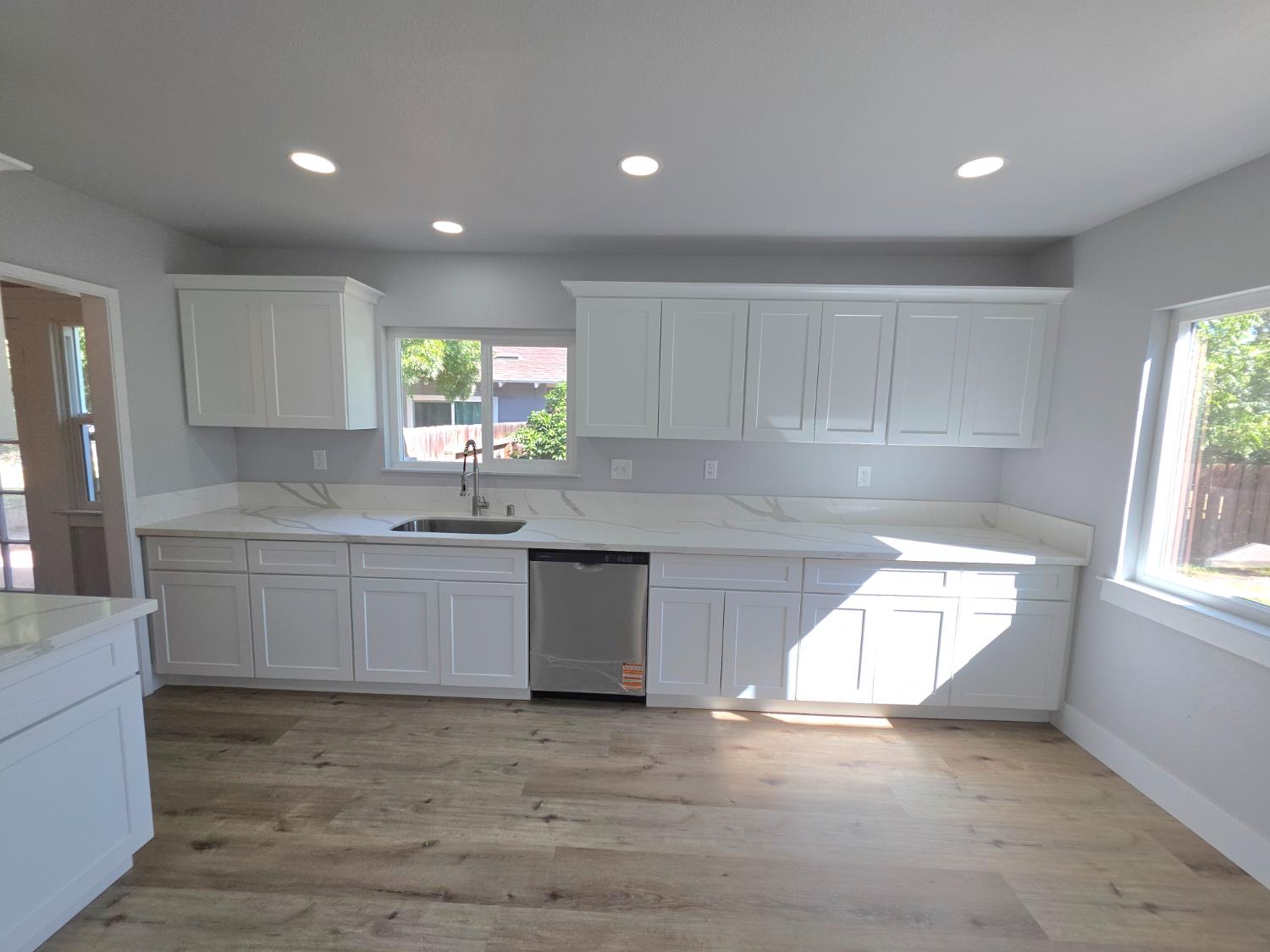 4002 E Lyell Ave, Fresno, CA 93702