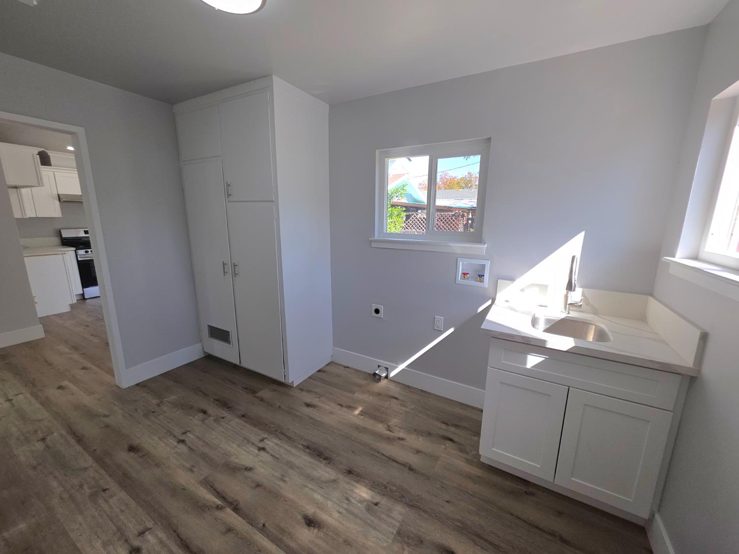 4002 E Lyell Ave, Fresno, CA 93702
