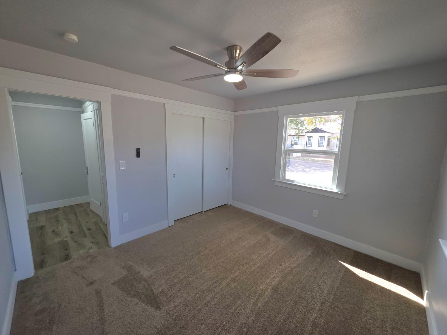 4002 E Lyell Ave, Fresno, CA 93702