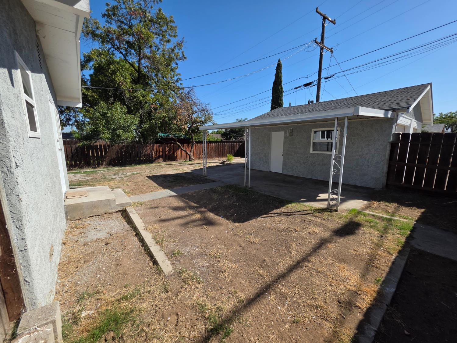 4002 E Lyell Ave, Fresno, CA 93702