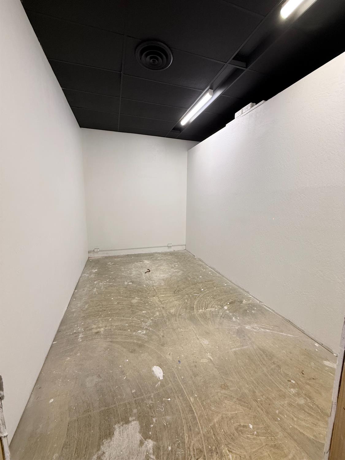 2015 1st St, Selma, CA 93662