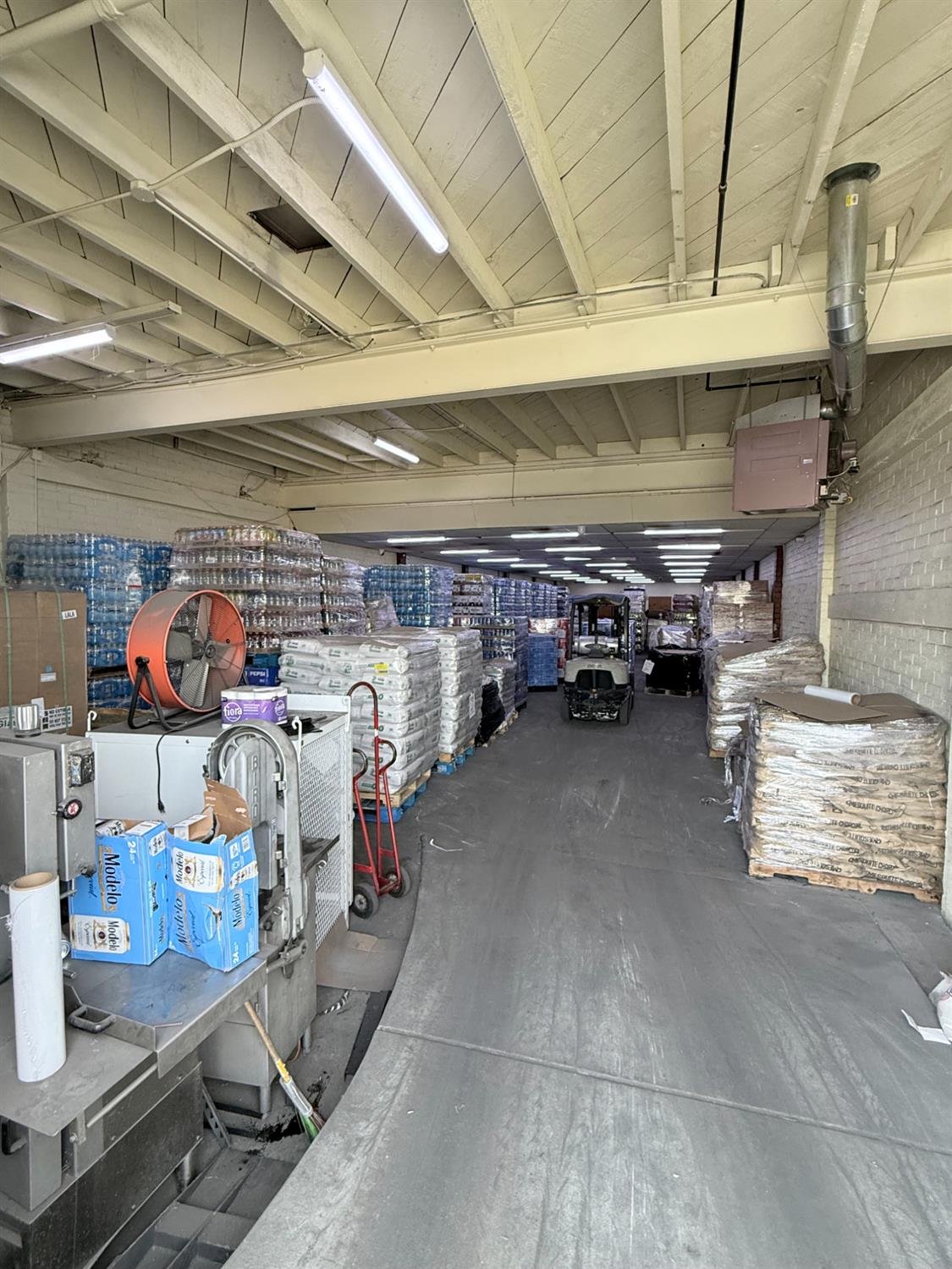 2015 1st St, Selma, CA 93662