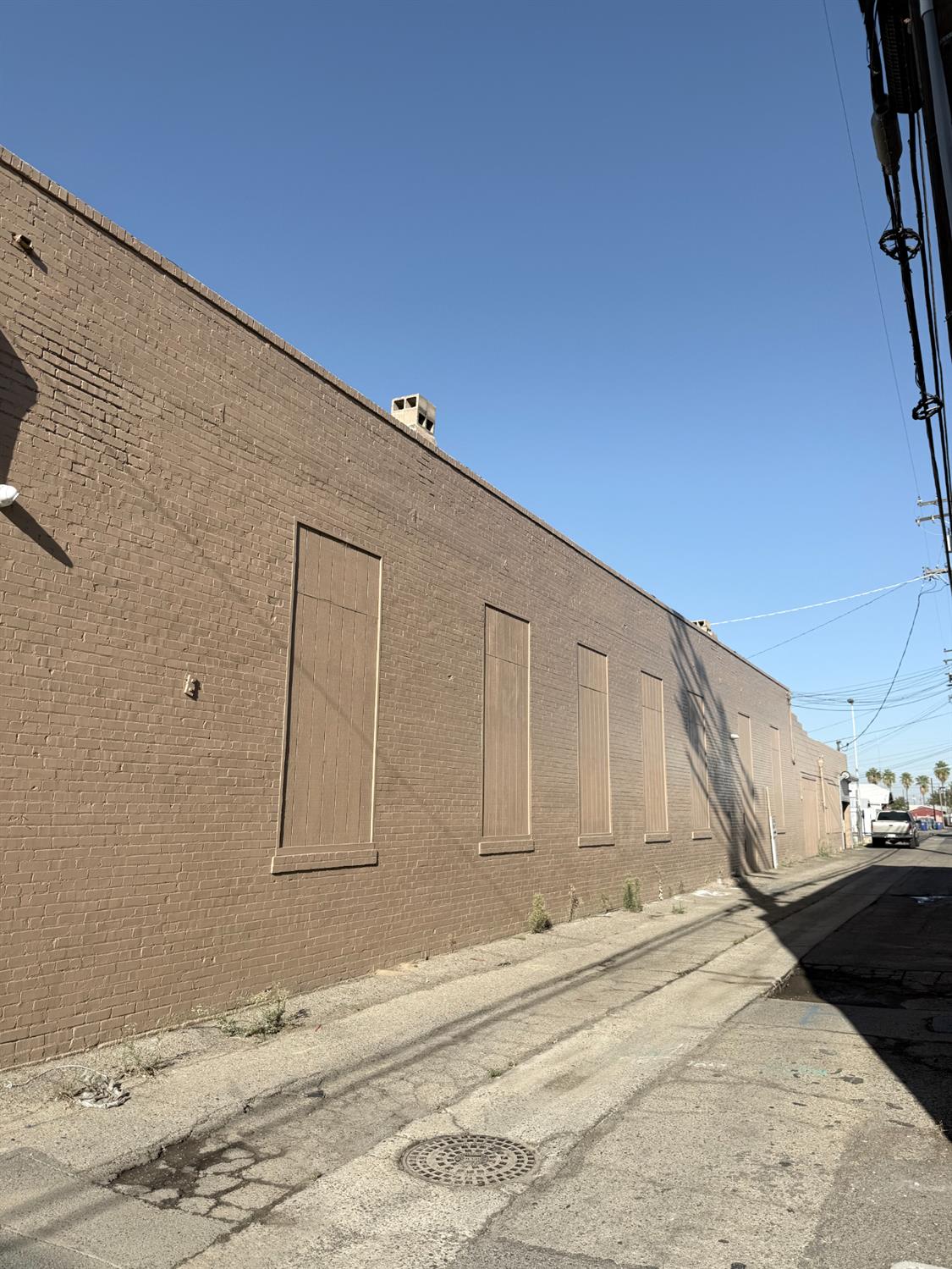 2015 1st St, Selma, CA 93662