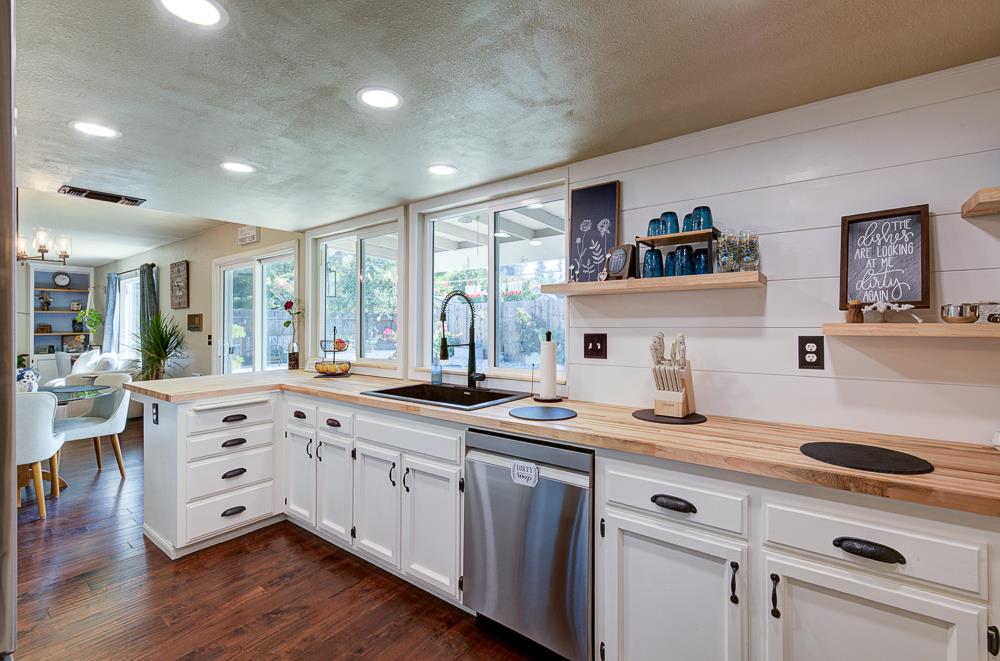 1149 E Salem Ave, Fresno, CA 93720