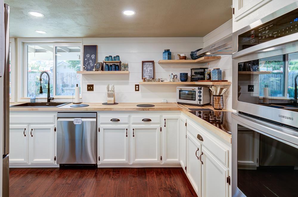 1149 E Salem Ave, Fresno, CA 93720