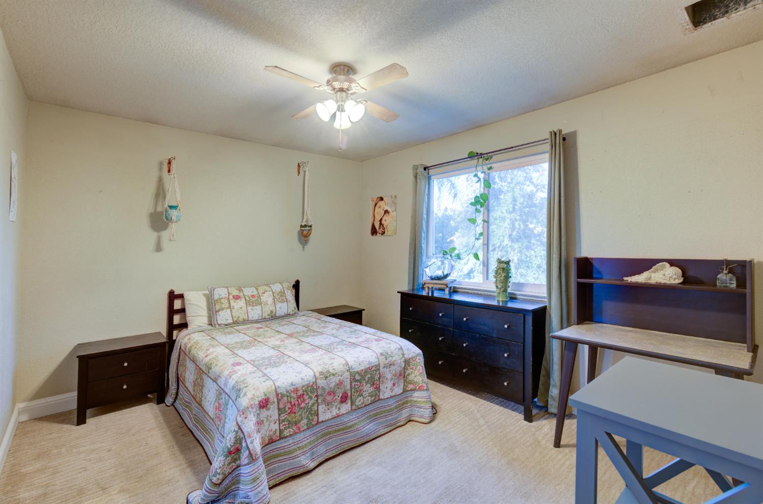 1149 E Salem Ave, Fresno, CA 93720