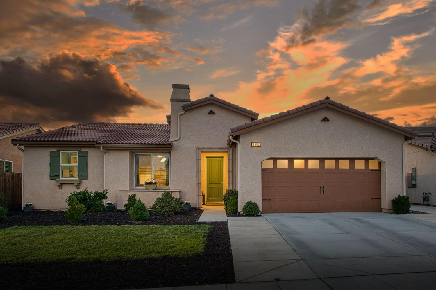 1066 La Canada Ave, Clovis, CA 93619