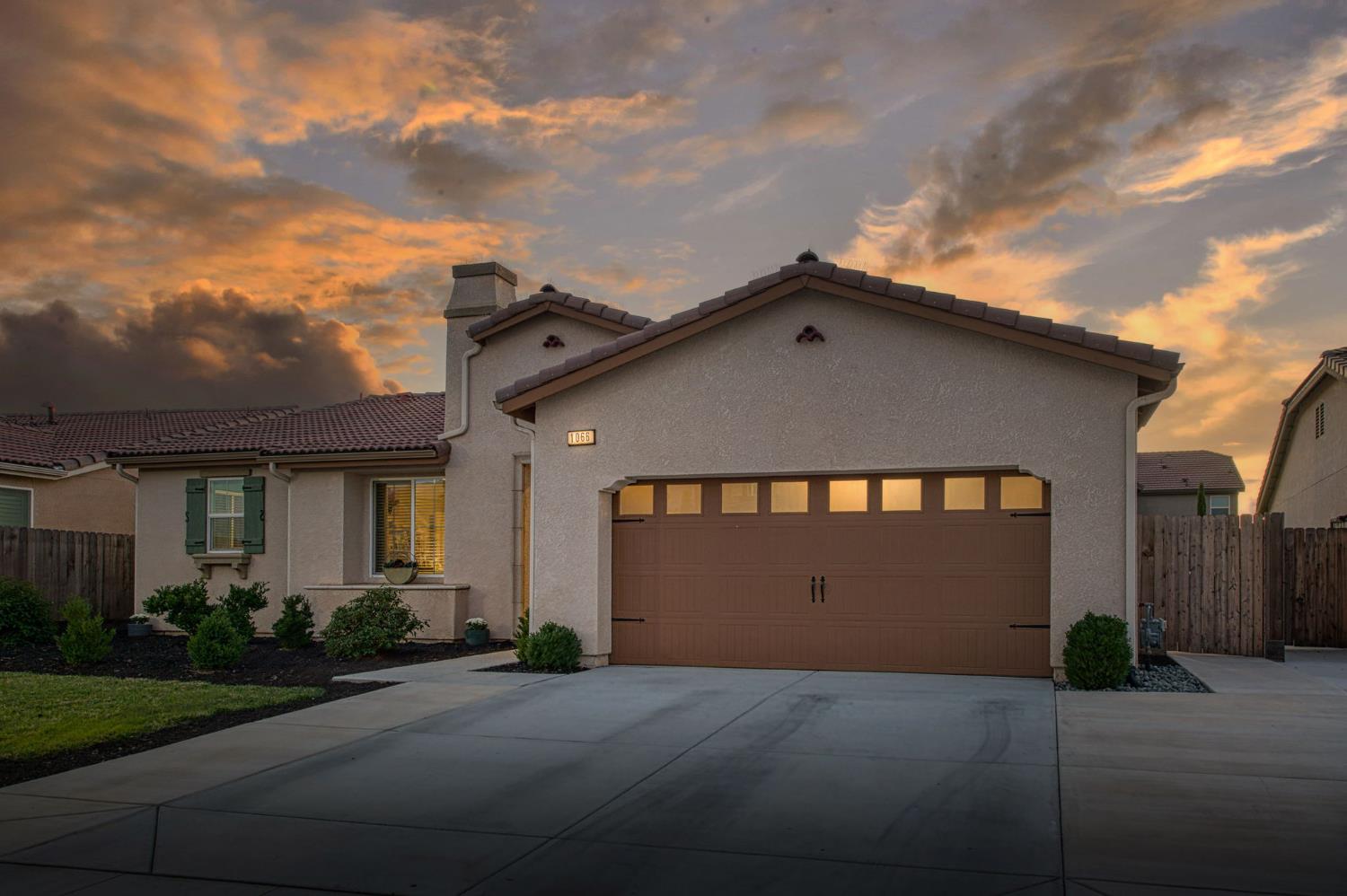 1066 La Canada Ave, Clovis, CA 93619