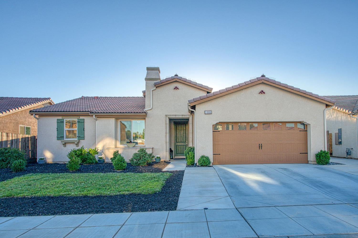 1066 La Canada Ave, Clovis, CA 93619