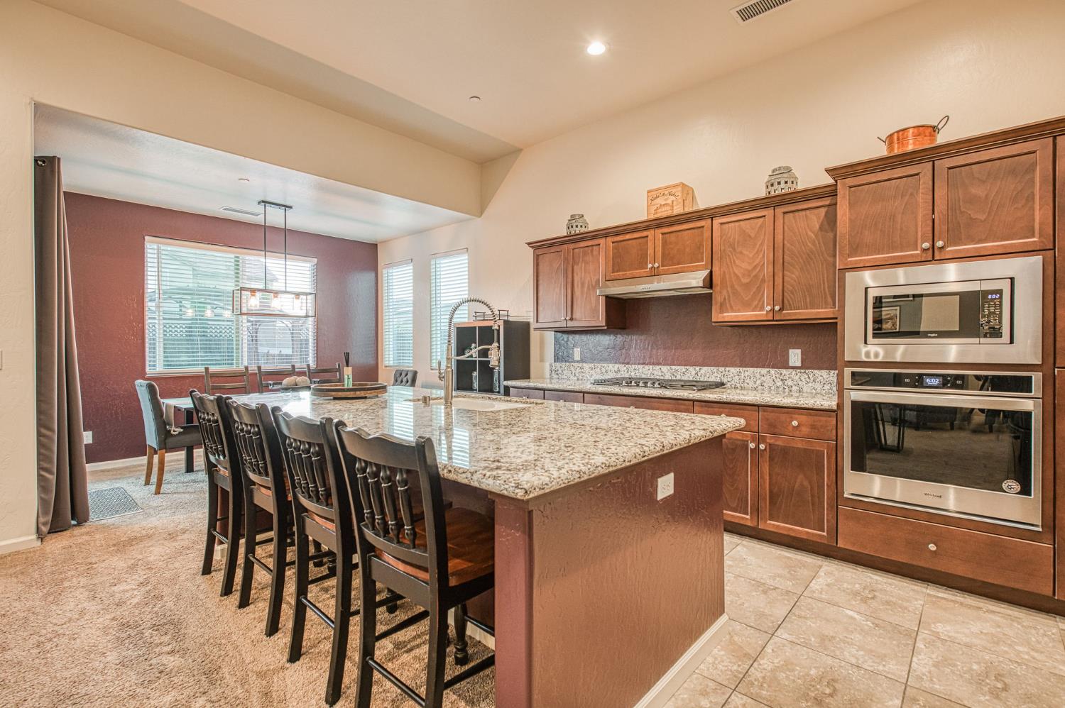1066 La Canada Ave, Clovis, CA 93619