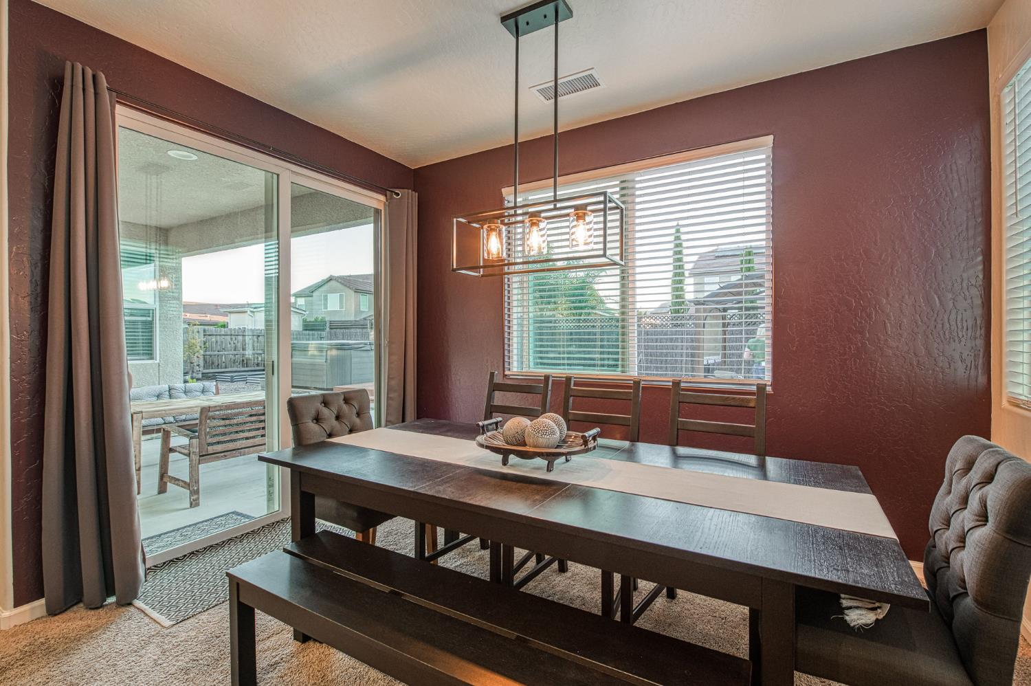 1066 La Canada Ave, Clovis, CA 93619