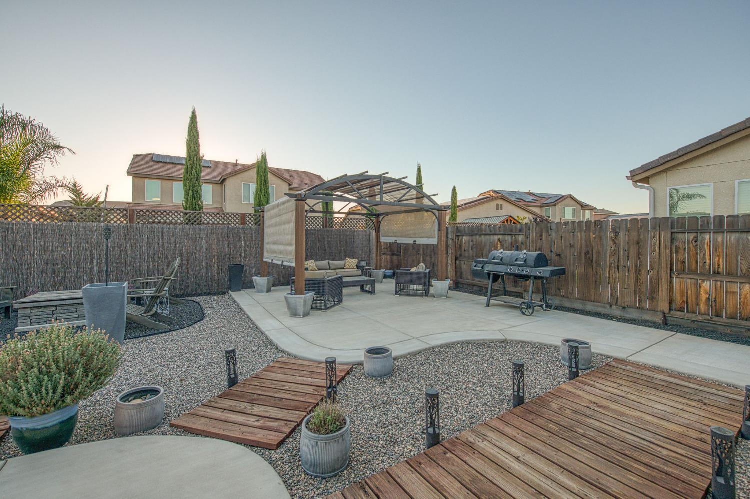 1066 La Canada Ave, Clovis, CA 93619