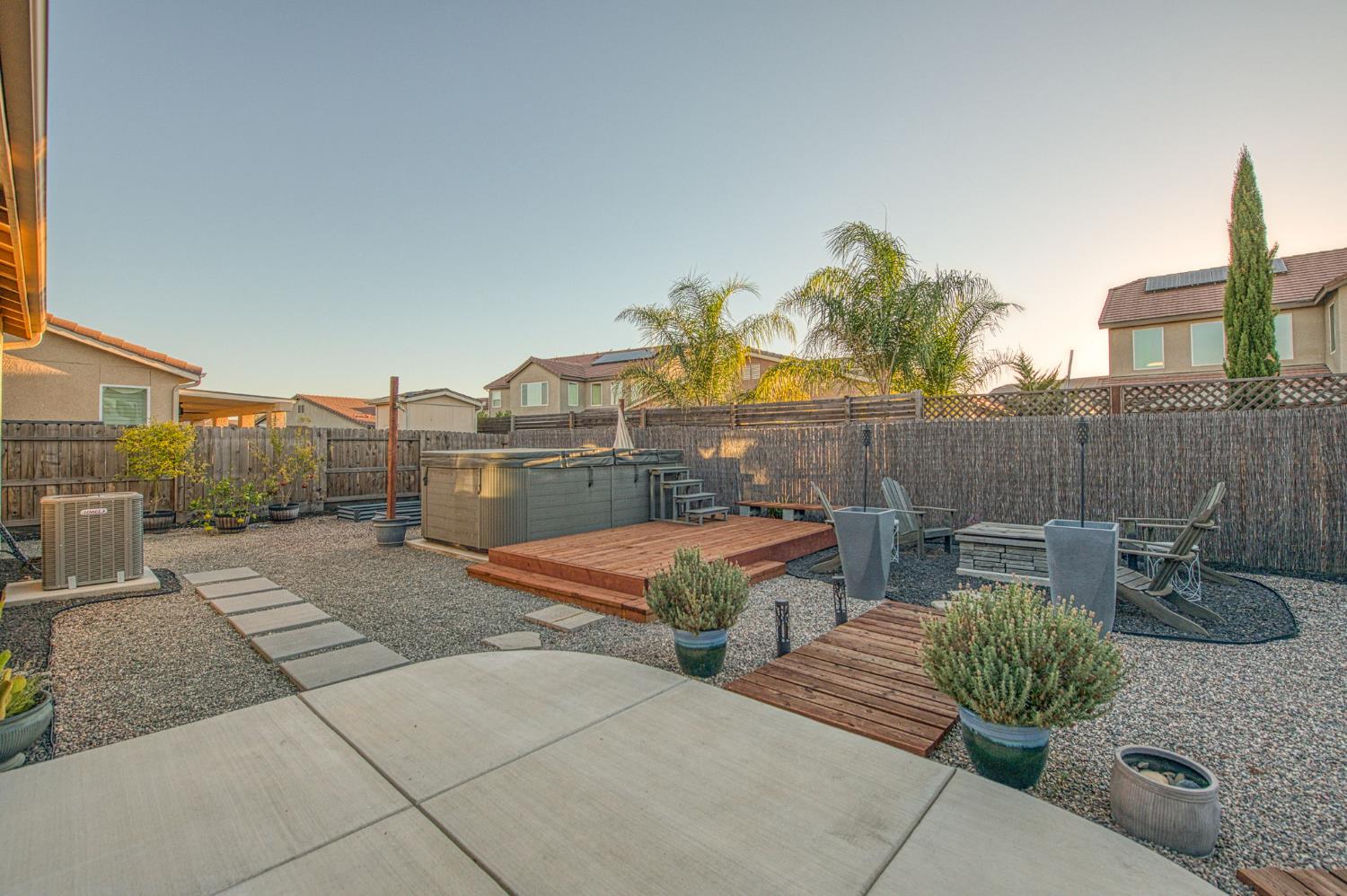 1066 La Canada Ave, Clovis, CA 93619