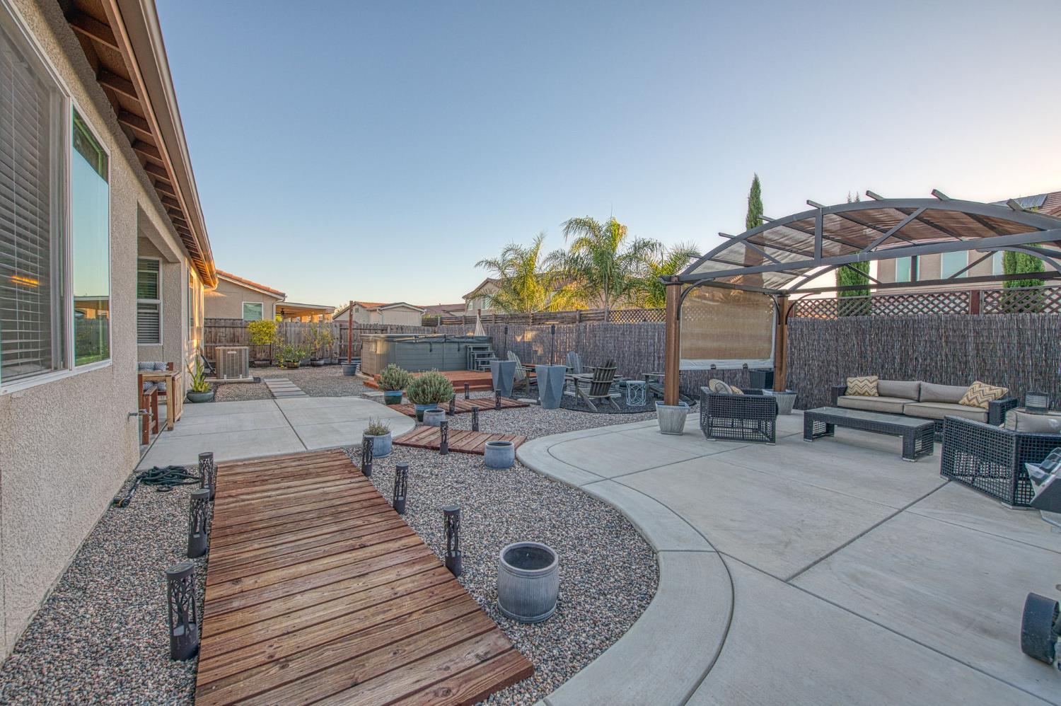 1066 La Canada Ave, Clovis, CA 93619
