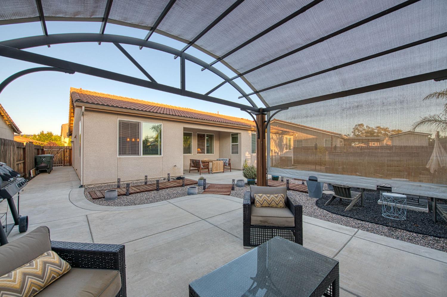 1066 La Canada Ave, Clovis, CA 93619