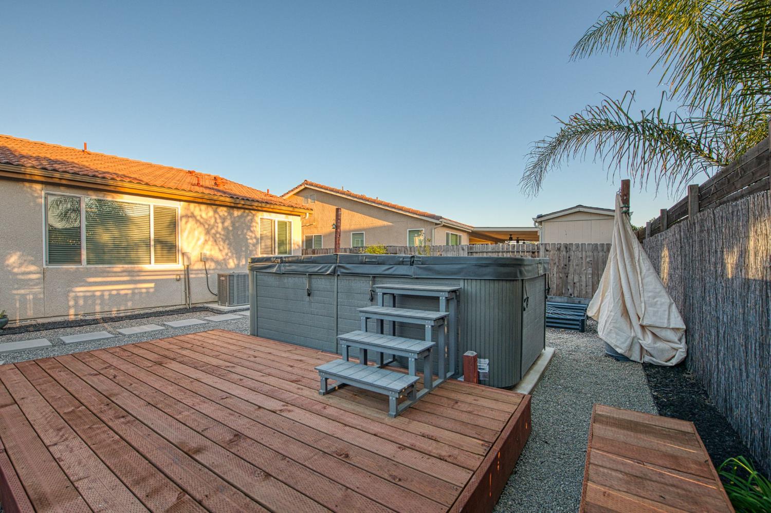 1066 La Canada Ave, Clovis, CA 93619