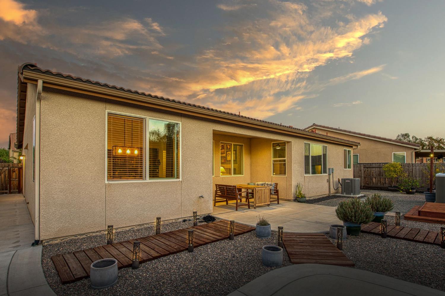 1066 La Canada Ave, Clovis, CA 93619