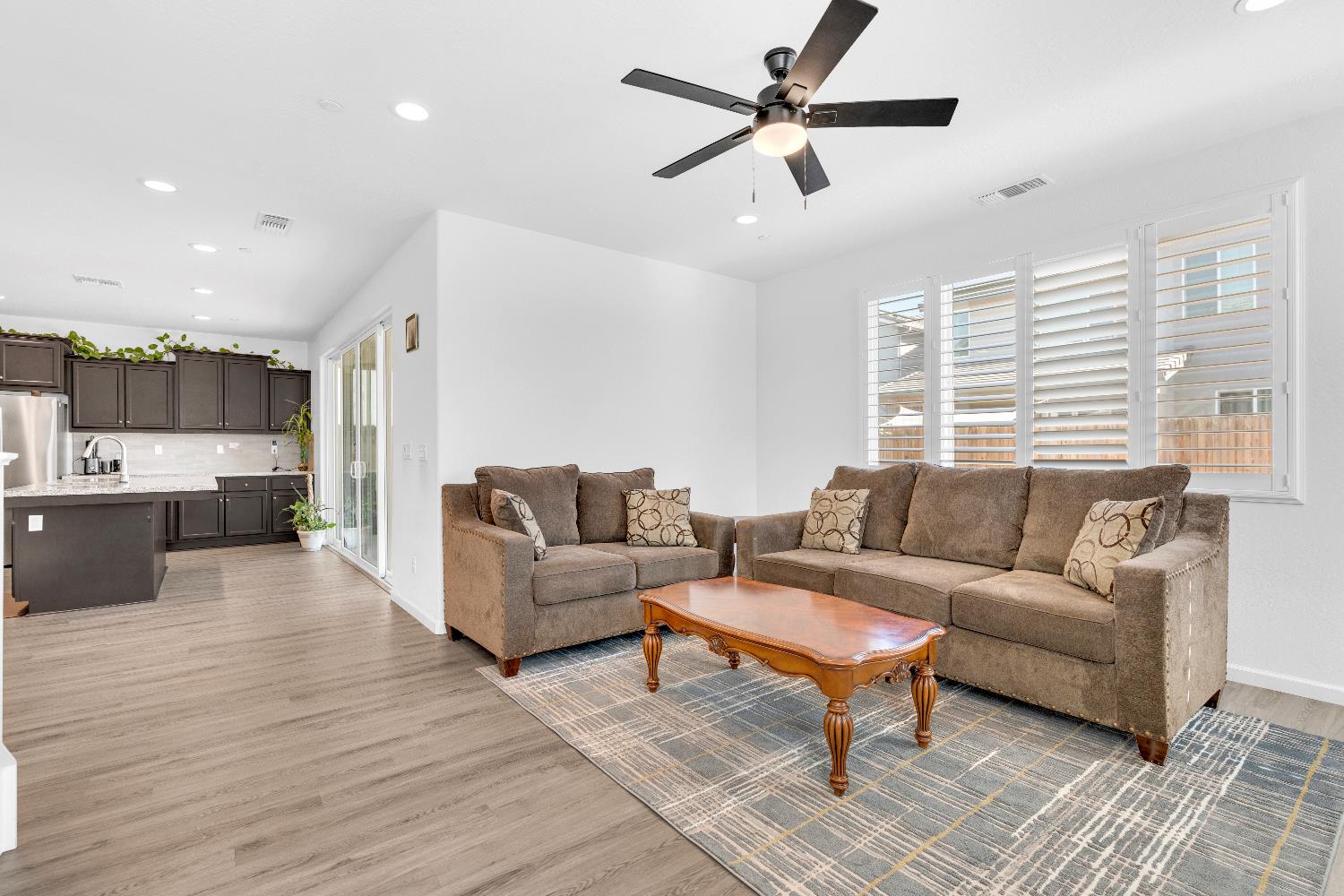 2148 N Millard Ave, Fresno, CA 93727