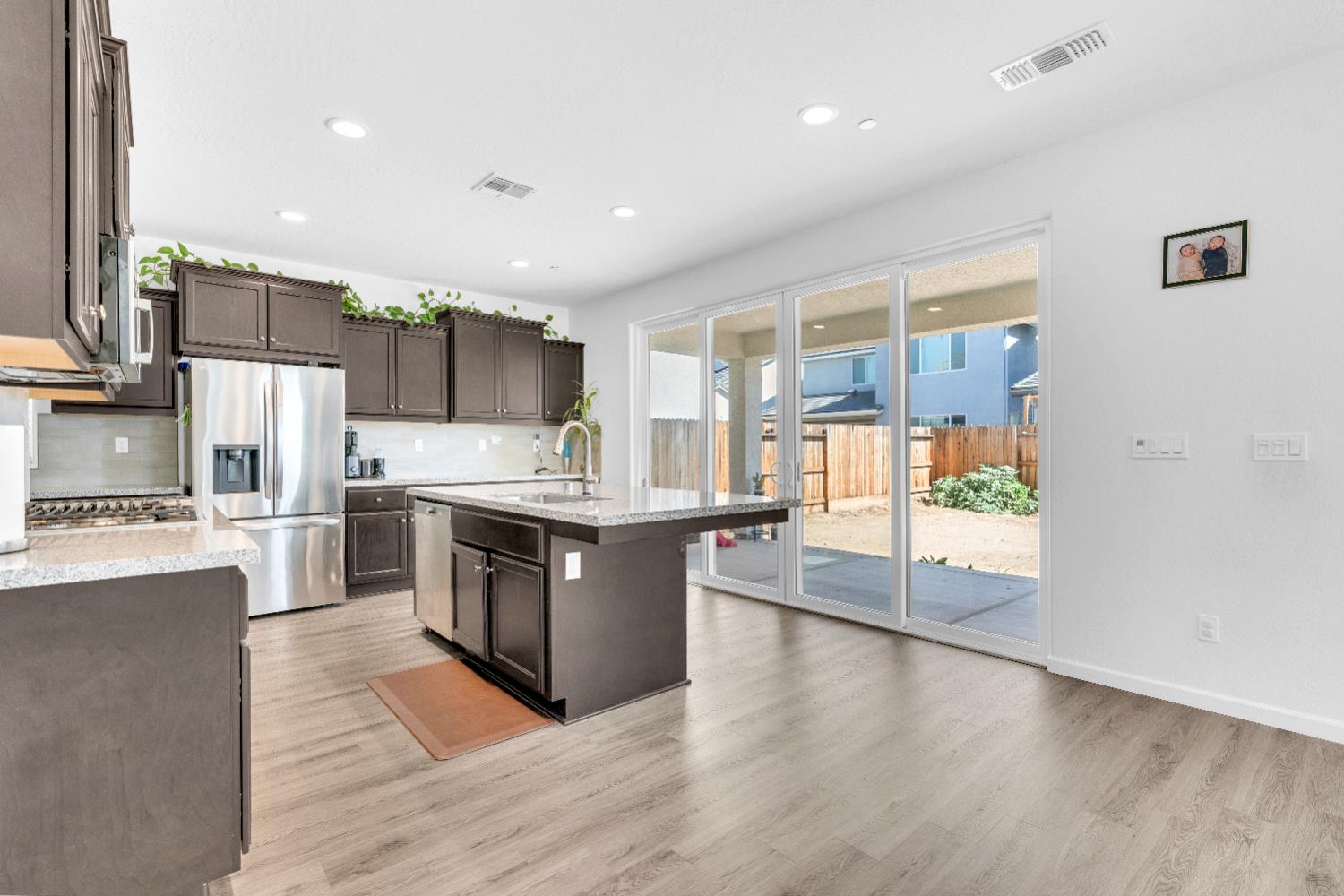 2148 N Millard Ave, Fresno, CA 93727