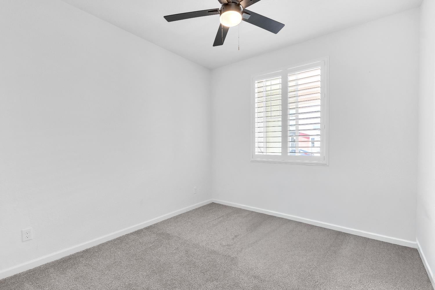 2148 N Millard Ave, Fresno, CA 93727