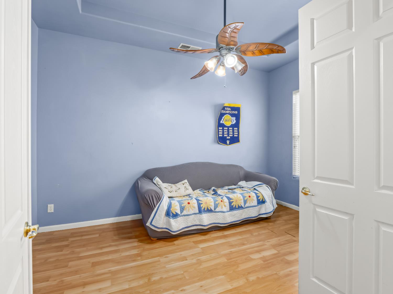 4769 N Emerald Peak Dr, Clovis, CA 93619