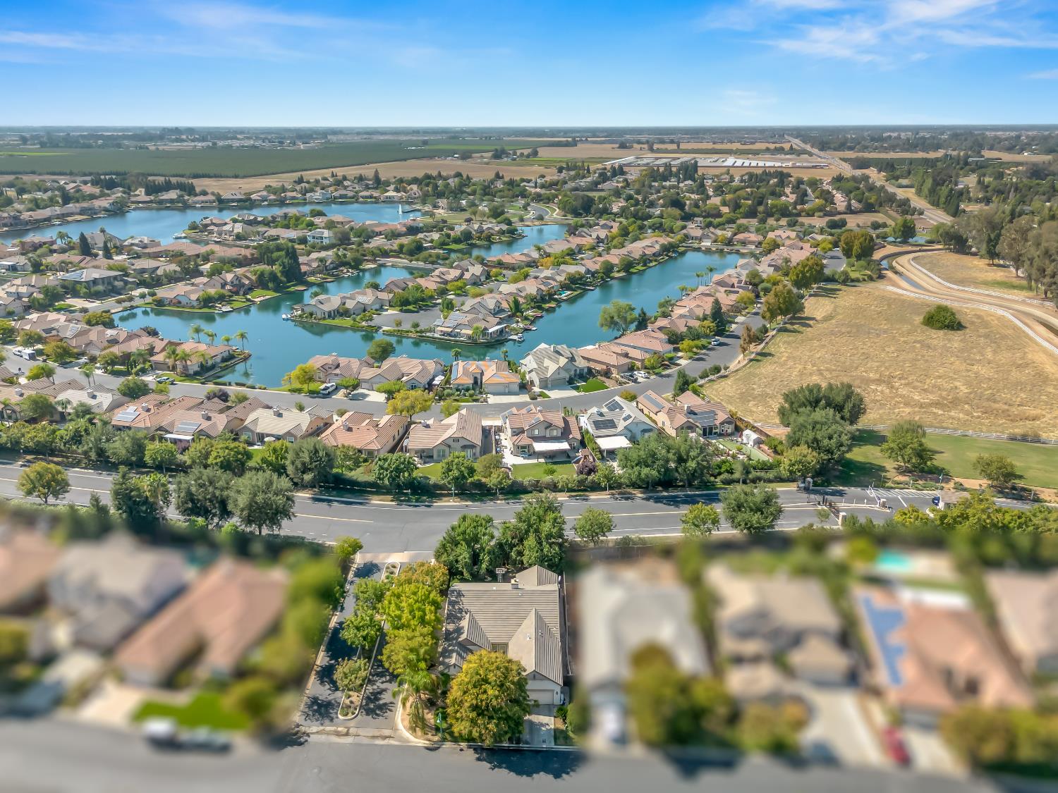 4769 N Emerald Peak Dr, Clovis, CA 93619