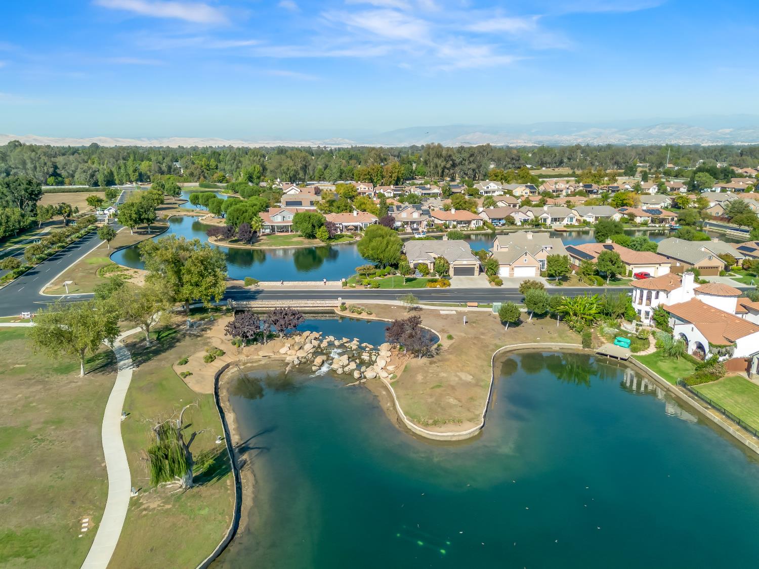 4769 N Emerald Peak Dr, Clovis, CA 93619