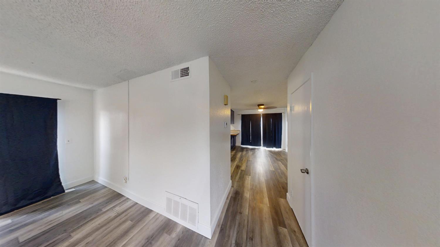 4676 E Alamos Ave #124, Fresno, CA 93726