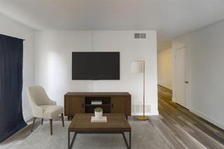 4676 E Alamos Ave #124, Fresno, CA 93726