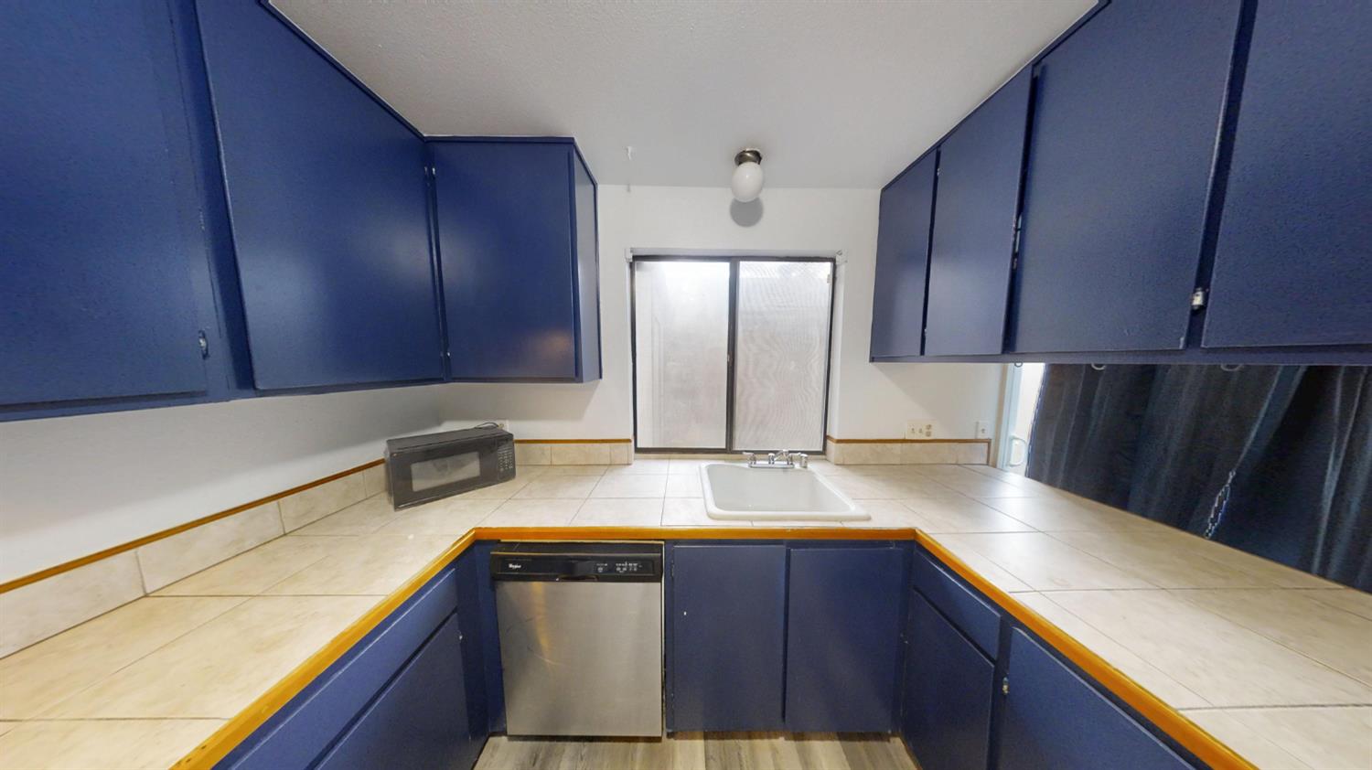 4676 E Alamos Ave #124, Fresno, CA 93726