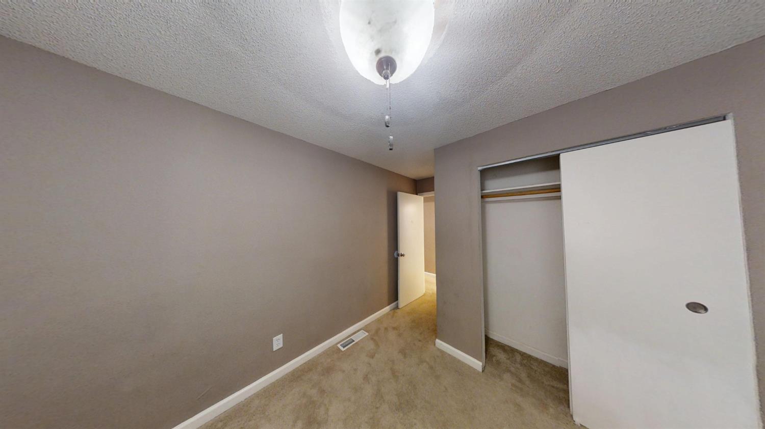 4676 E Alamos Ave #124, Fresno, CA 93726