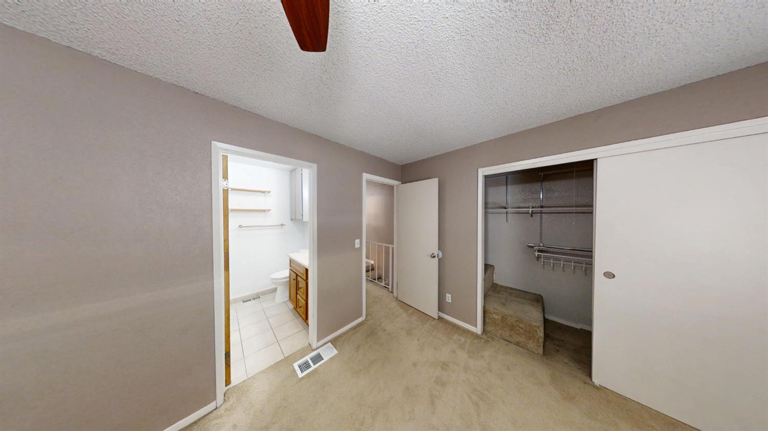 4676 E Alamos Ave #124, Fresno, CA 93726