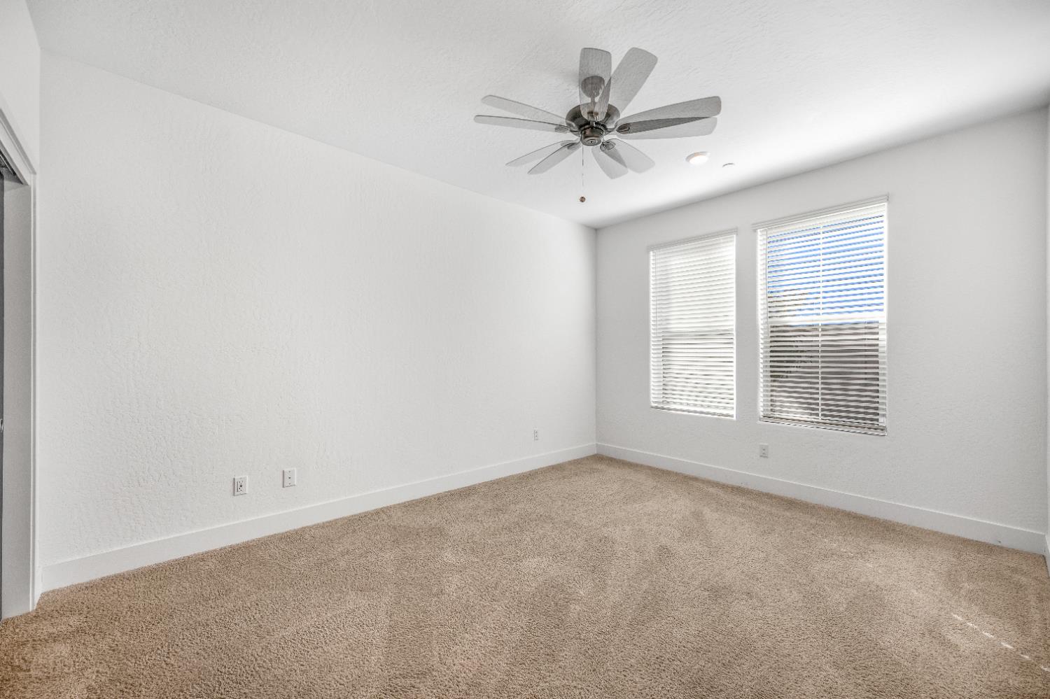460 W Balsam Ln, Clovis, CA 93611