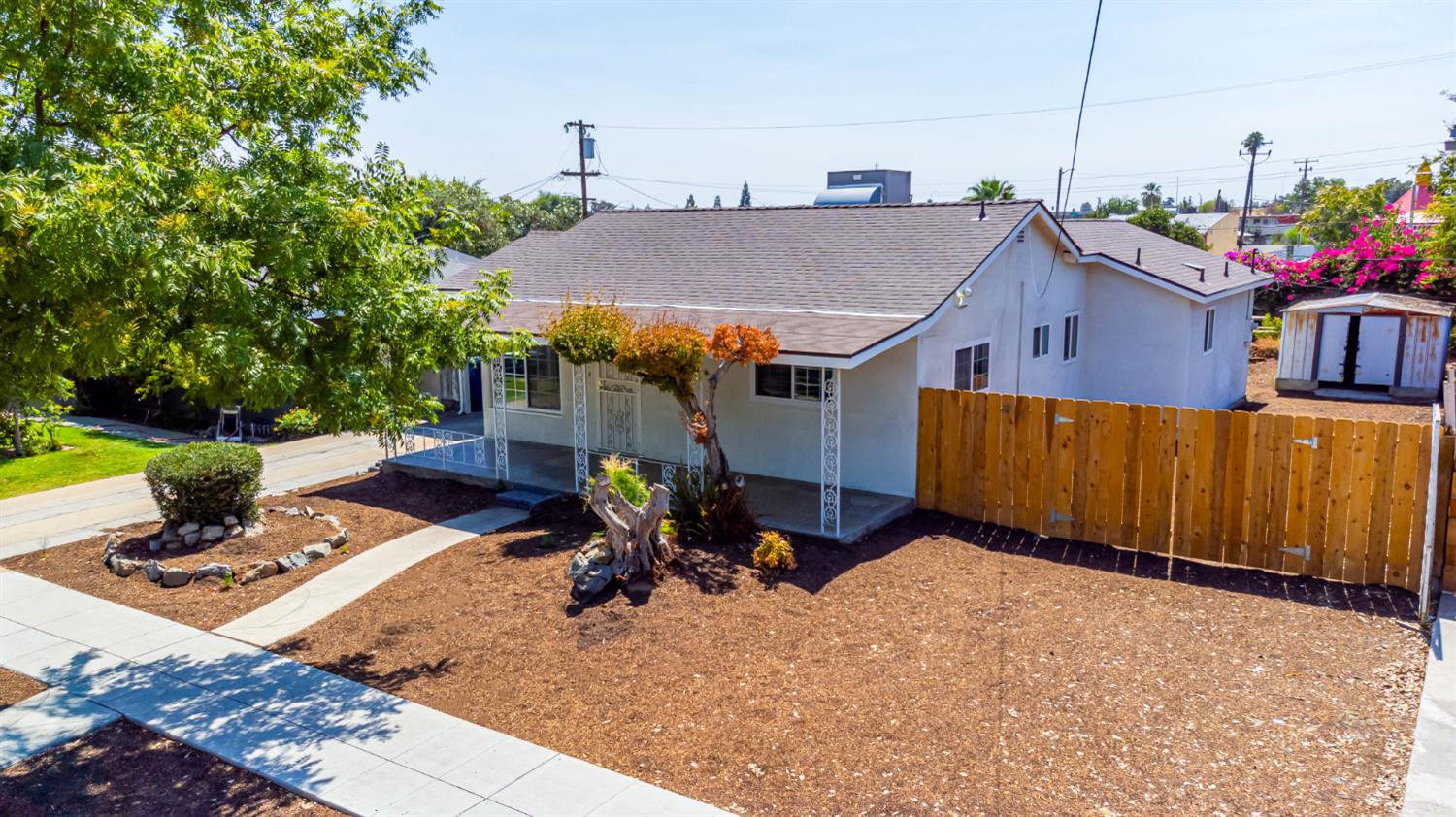 4774 E Hammond, Fresno, CA 93703