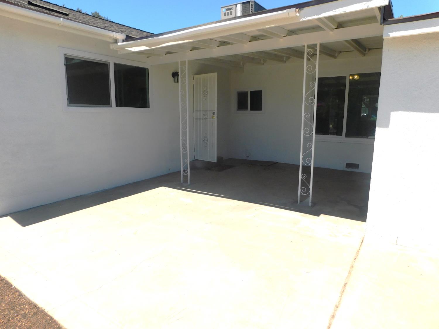 4774 E Hammond, Fresno, CA 93703