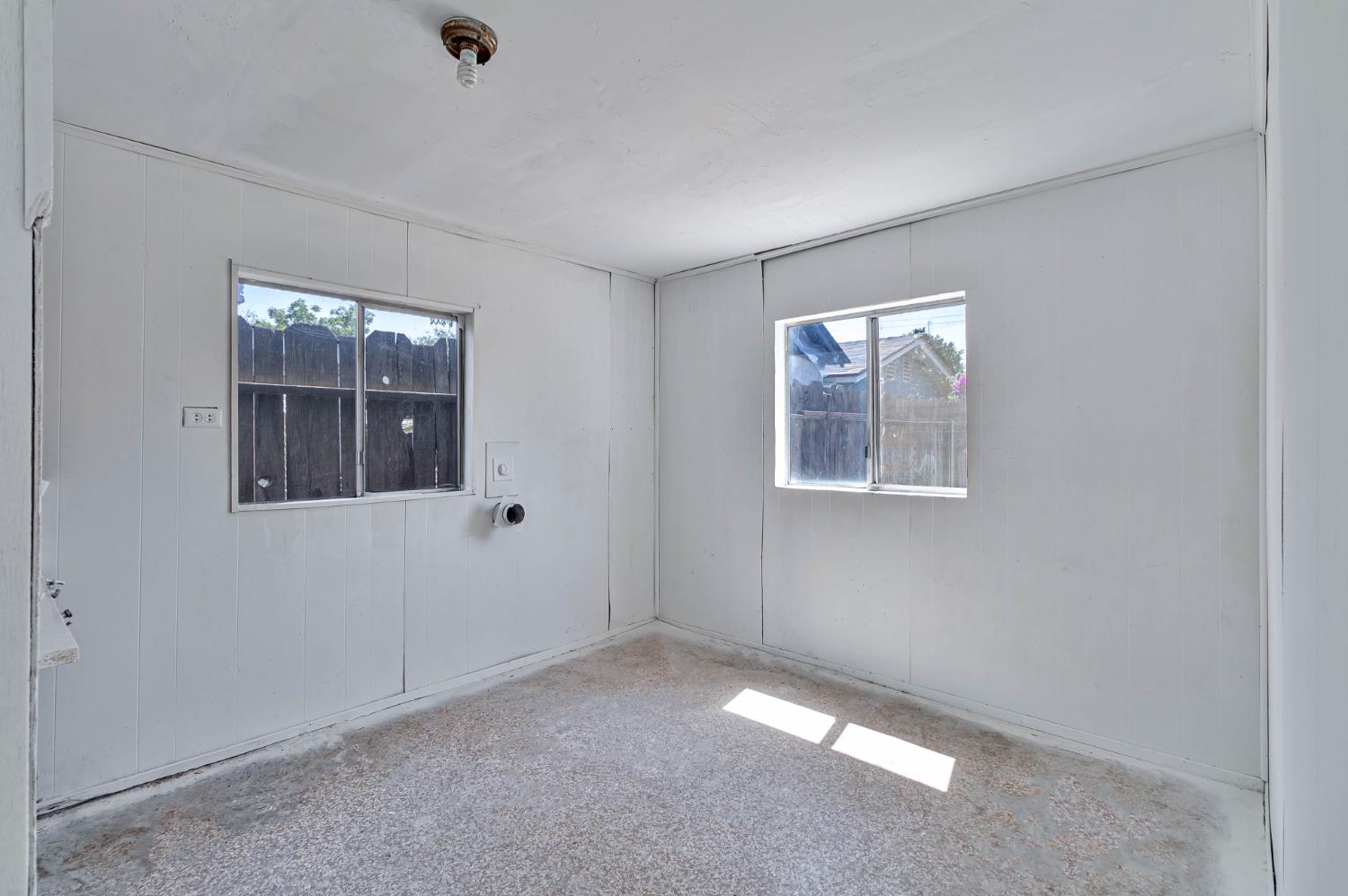 4774 E Hammond, Fresno, CA 93703
