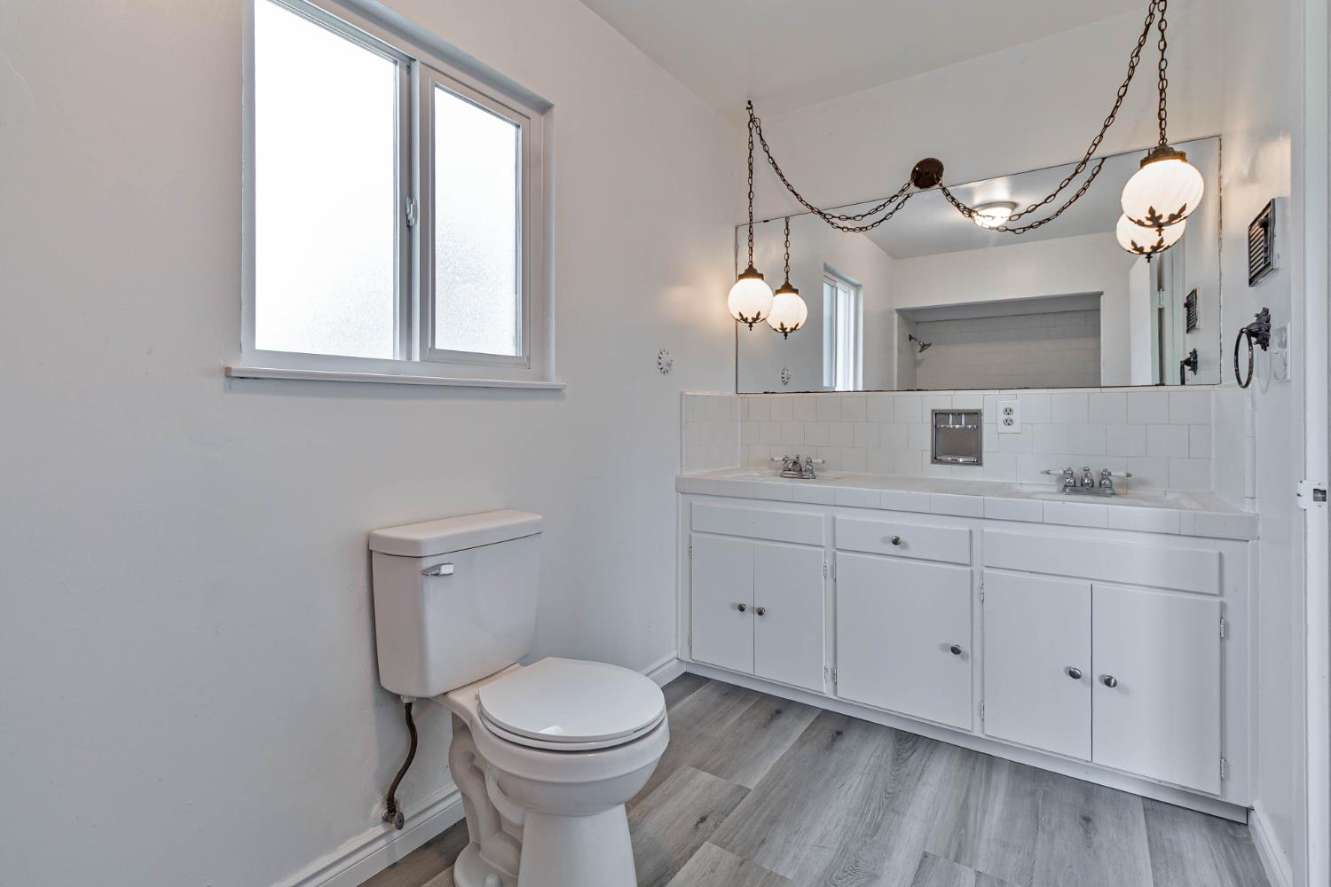 4774 E Hammond, Fresno, CA 93703