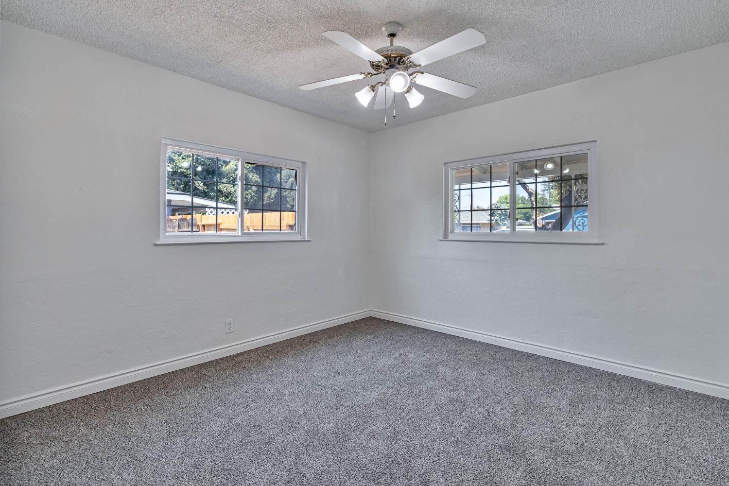 4774 E Hammond, Fresno, CA 93703