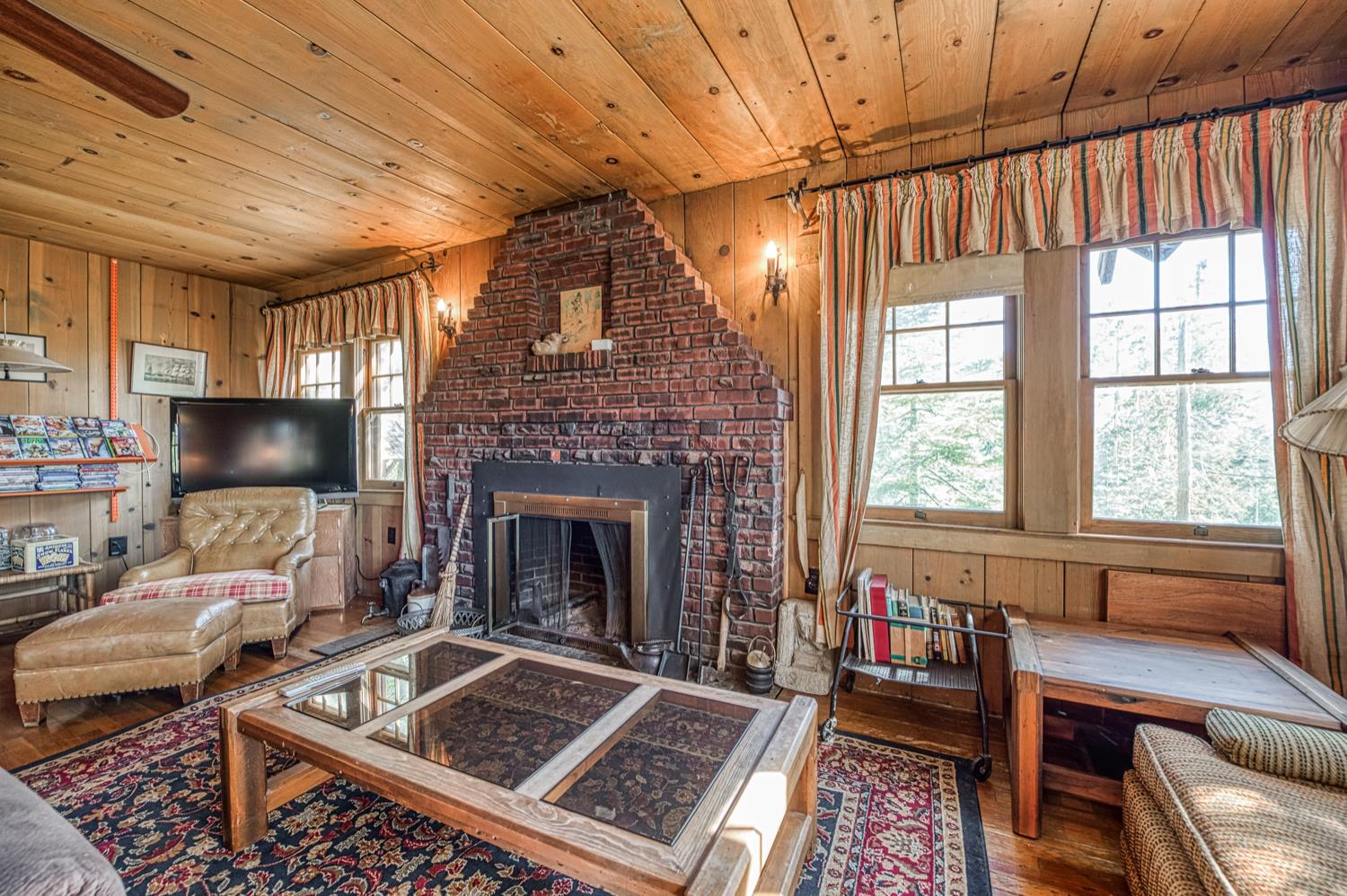 15 Rock Haven, Shaver Lake, CA 93664